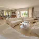 Frgk 'luxury Heated Pool, & Ultra-fast Wi-fi' Villa