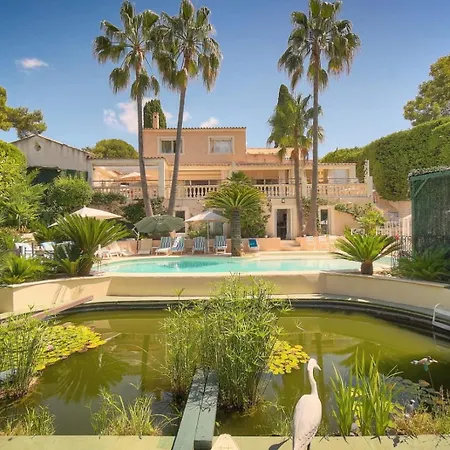 Villa Frgk 'luxury Mevania Heated Pool, & Ultra-fast Wi-fi'