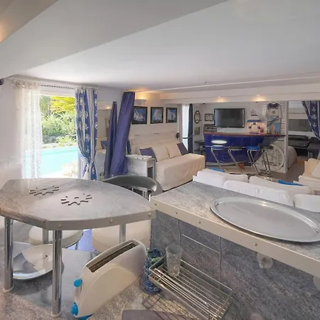 Frgk 'luxury Mevania Heated Pool, & Ultra-fast Wi-fi' Villa *