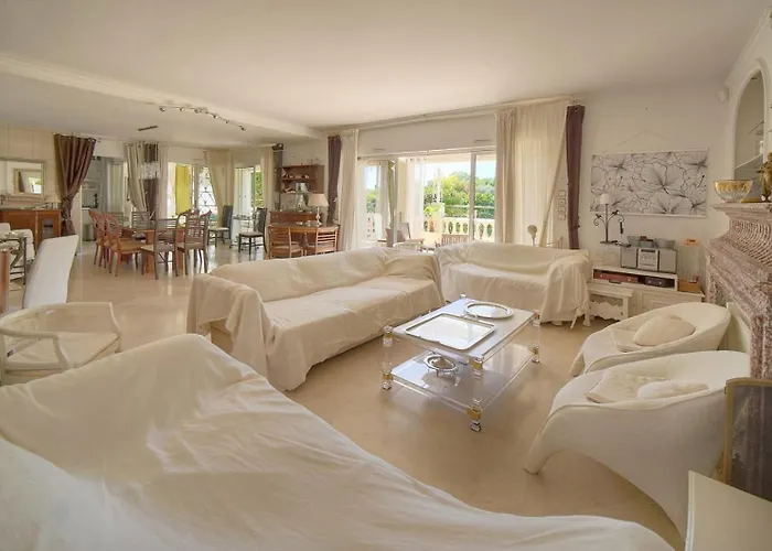 Frgk 'luxury Heated Pool, & Ultra-fast Wi-fi' Vila