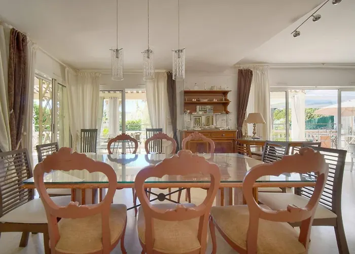 Vila Frgk 'luxury Heated Pool, & Ultra-fast Wi-fi'