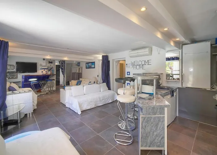 Vila Frgk 'luxury Heated Pool, & Ultra-fast Wi-fi'