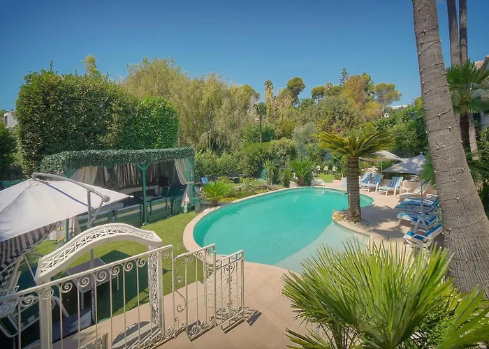 Frgk 'luxury Heated Pool, & Ultra-fast Wi-fi' Vila